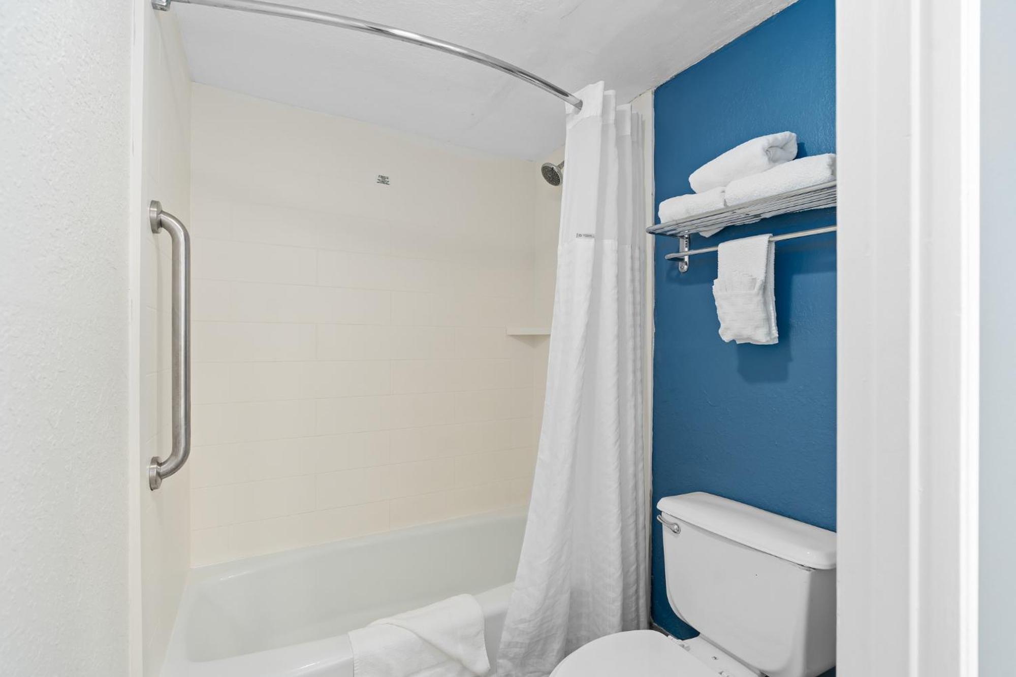 Baymont By Wyndham Orlando East Hotel Alafaya Exterior foto