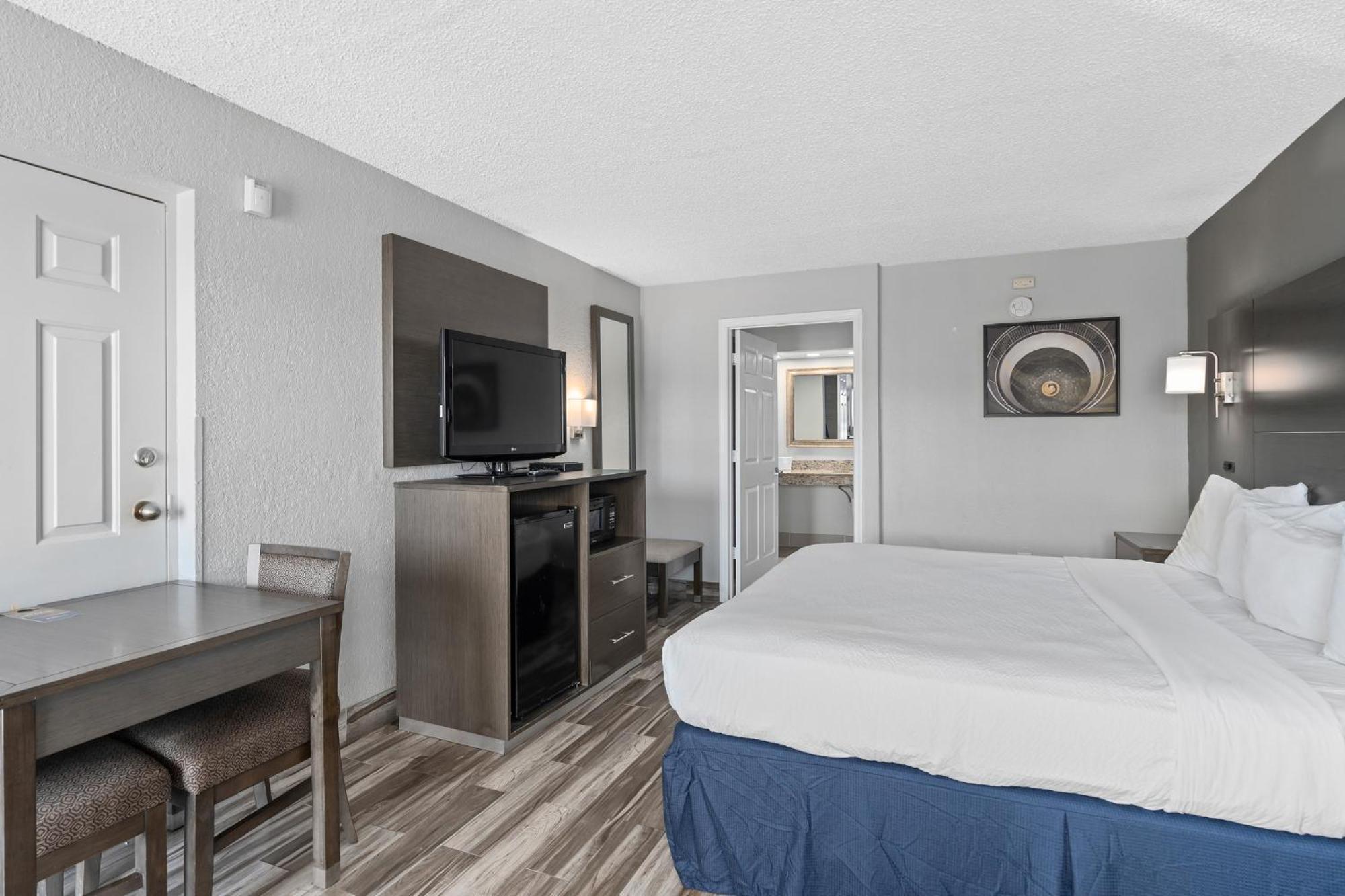 Baymont By Wyndham Orlando East Hotel Alafaya Exterior foto