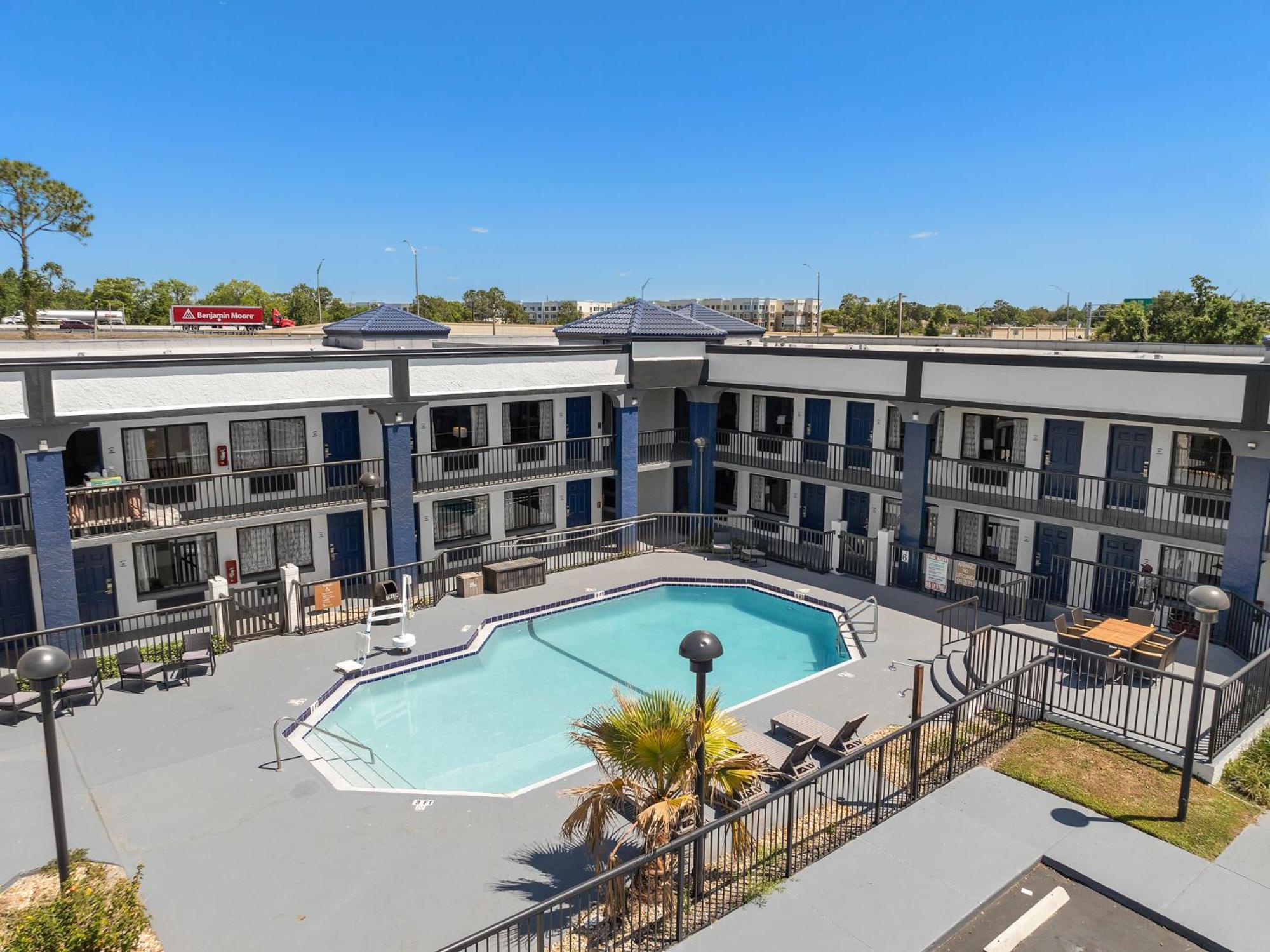 Baymont By Wyndham Orlando East Hotel Alafaya Exterior foto