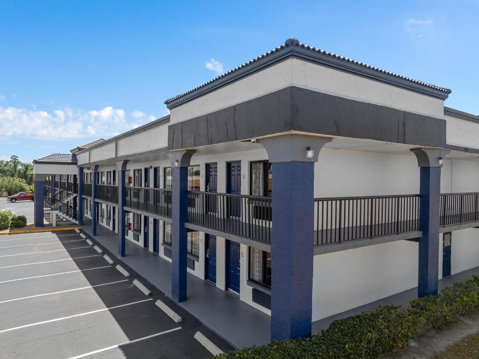 Baymont By Wyndham Orlando East Hotel Alafaya Exterior foto